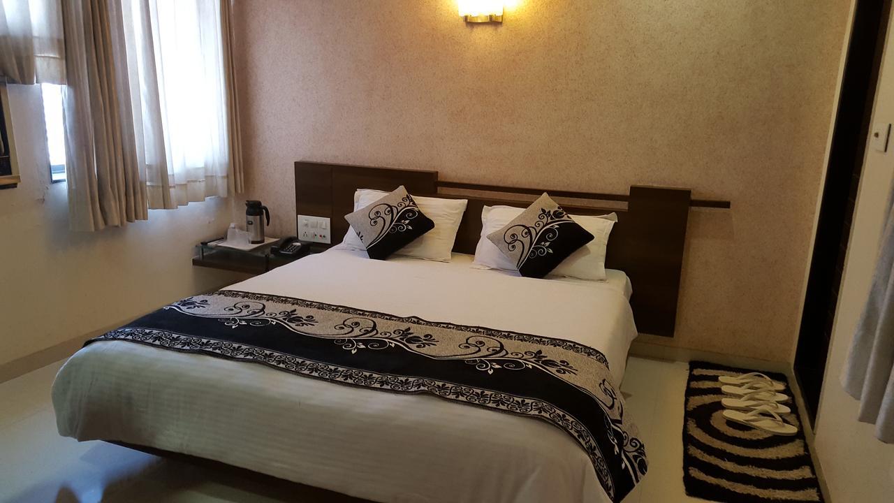 Good Stay Surat Exterior foto