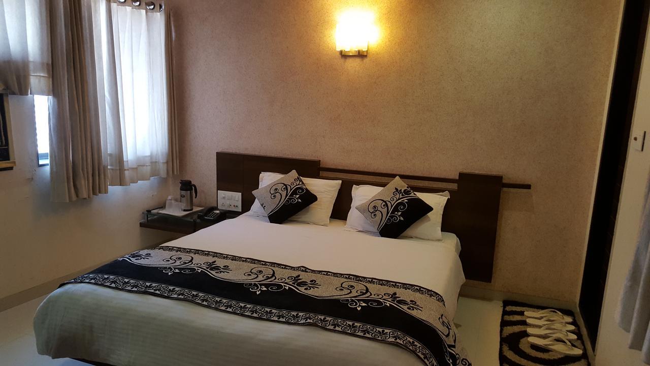 Good Stay Surat Exterior foto