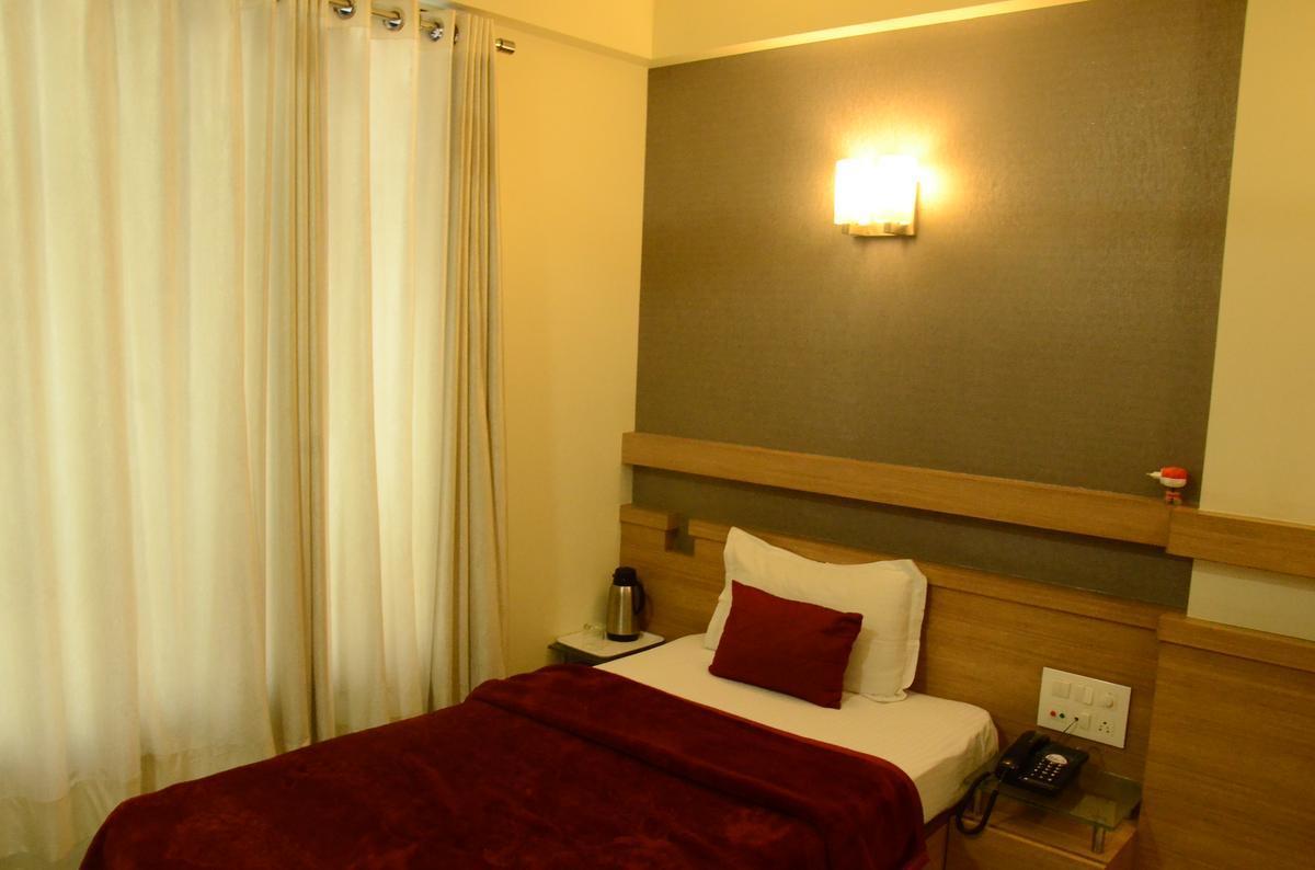 Good Stay Surat Exterior foto