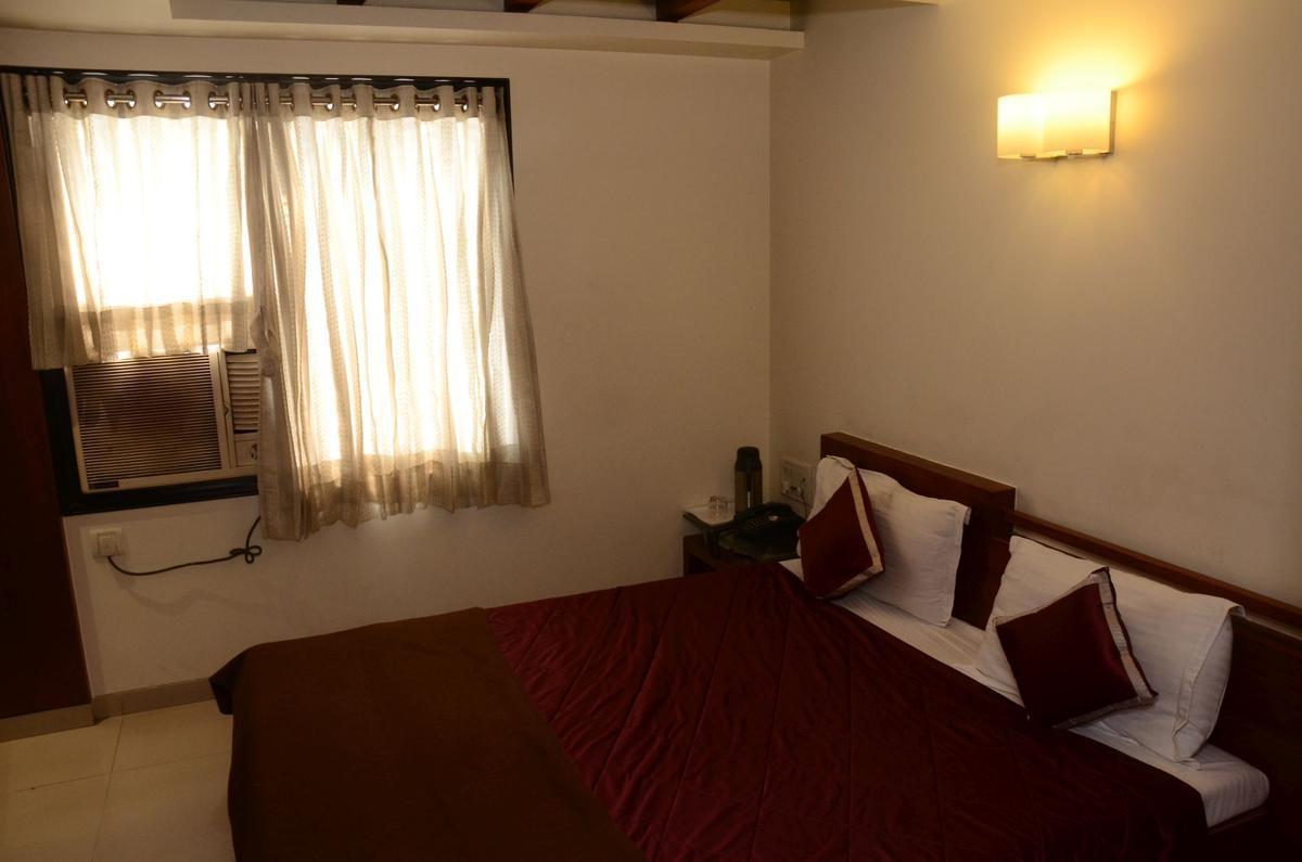 Good Stay Surat Exterior foto