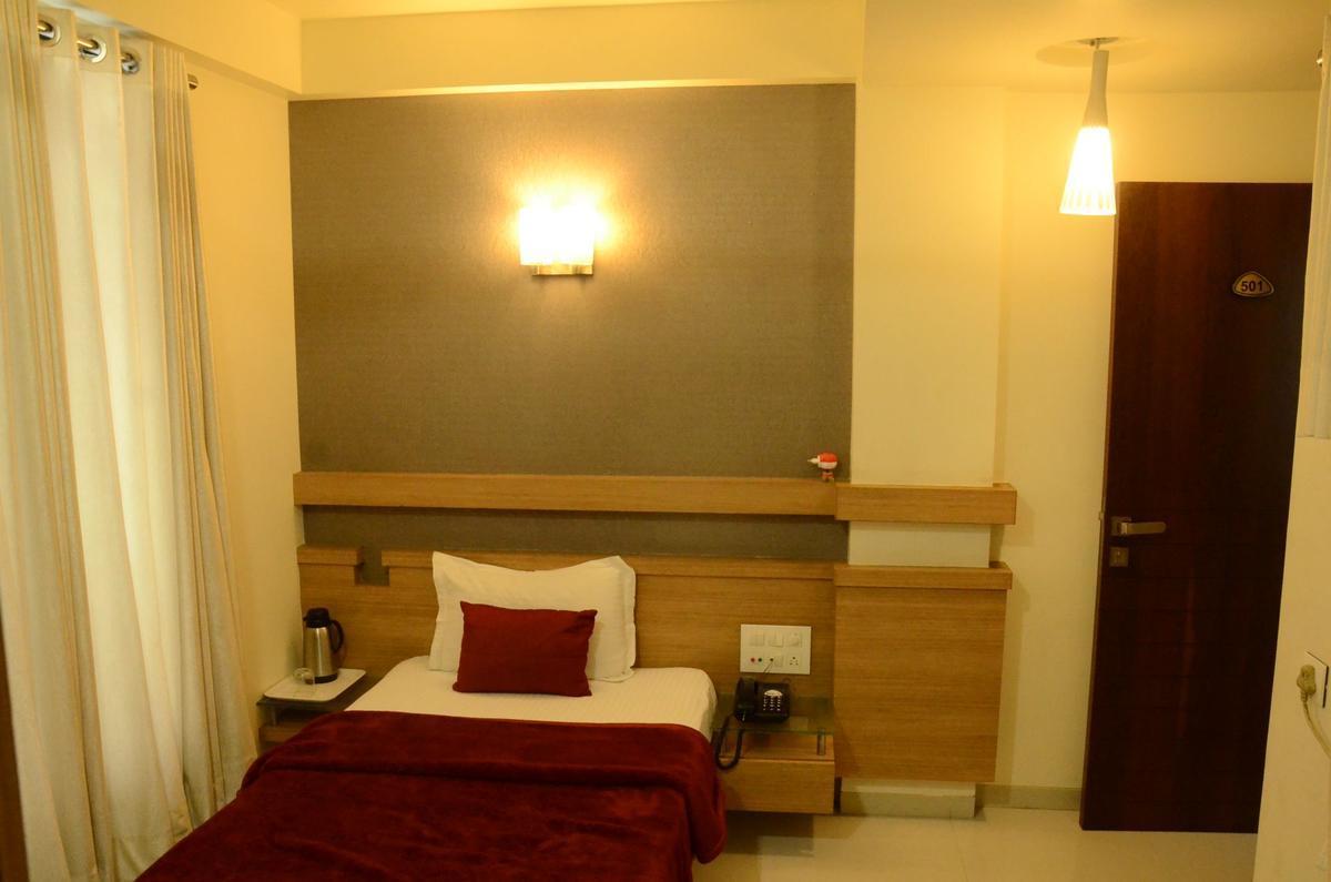 Good Stay Surat Exterior foto